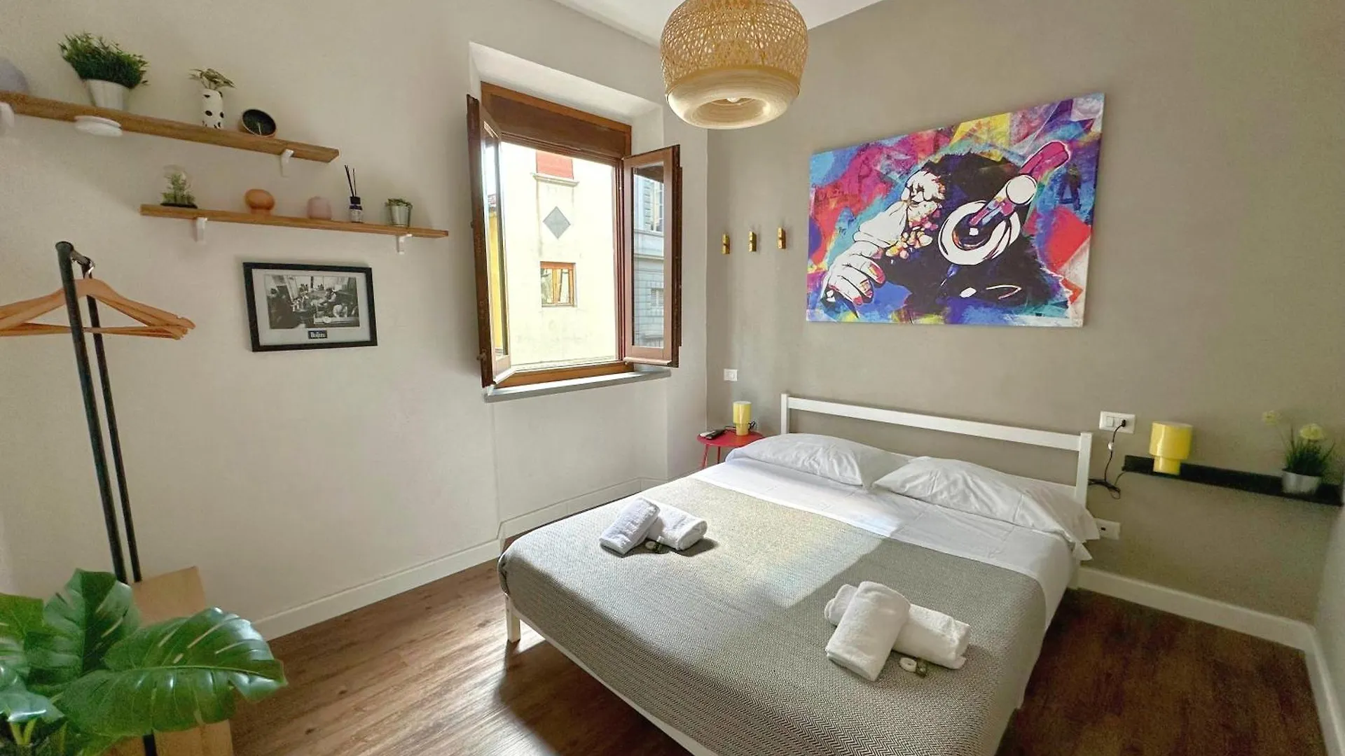 Room 45 Firenze 0*,  Italia